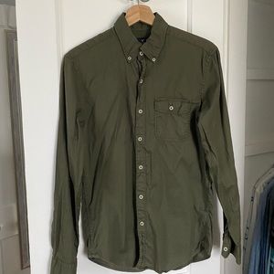 A&E MEN’S DRESS SHIRT